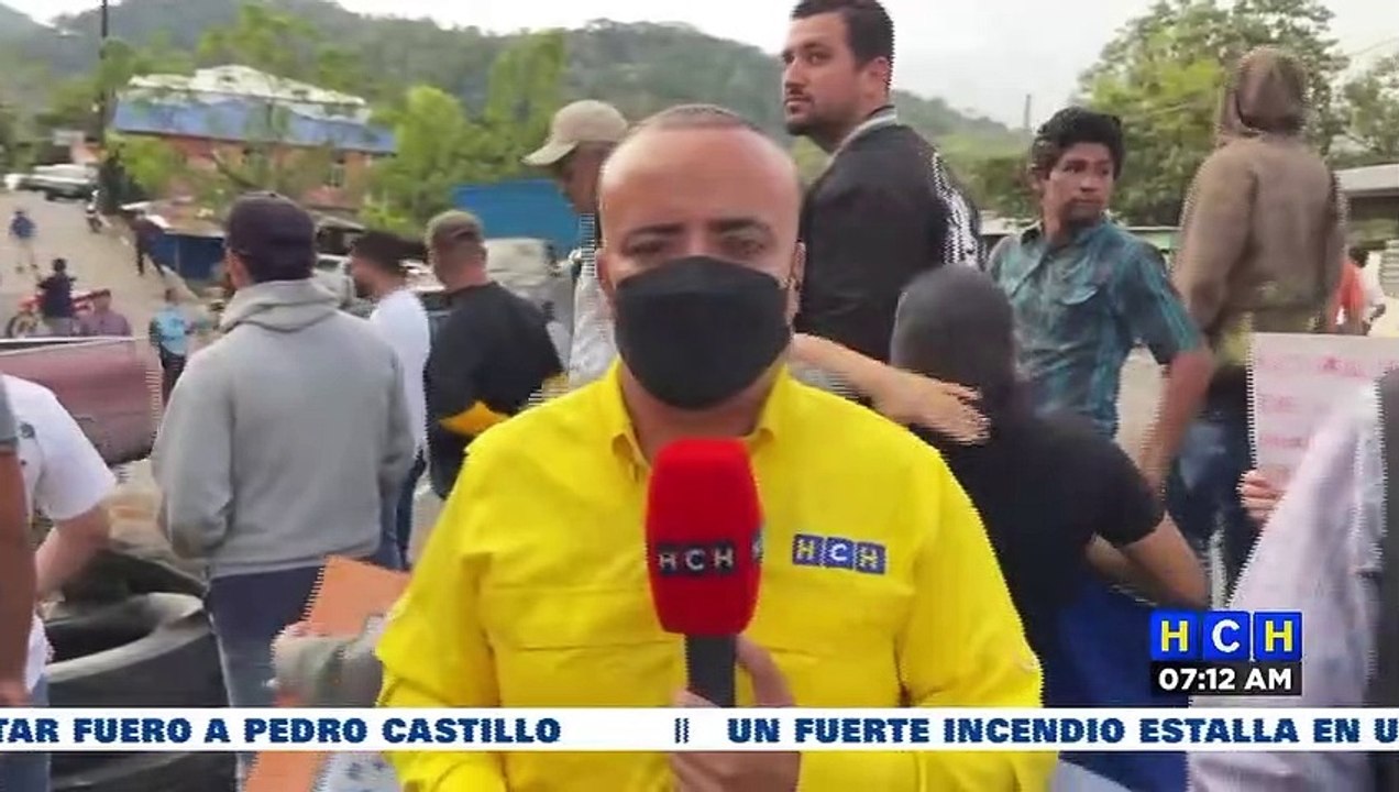 ¡Bloqueada la CA-5! Restauranteros del Lago de Yojoa se oponen a demolición de muelles