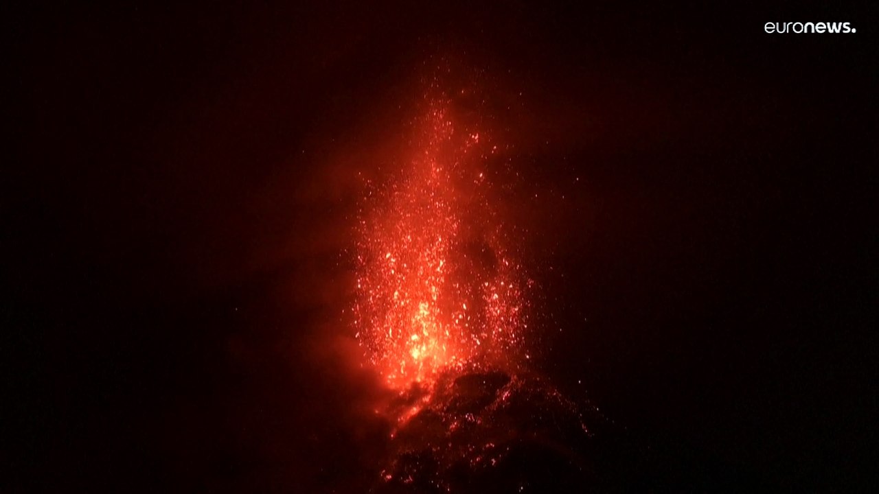 Guatemala | Entra en erupción el volcán de Fuego con importantes flujos de lava