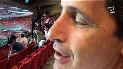 Luís Fabiano é expulso, mas São Paulo vence Huachipato