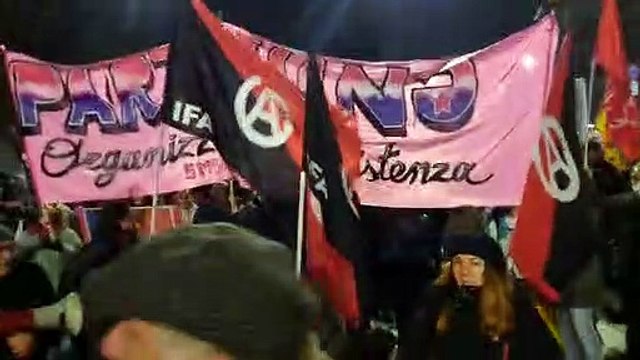 Milano, corteo in memoria della strage di piazza Fontana: la partenza da Palestro