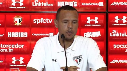 Luis Fabiano confirma sua saída do São Paulo