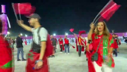 2022卡塔尔世界杯：法法迷与摩洛哥球迷热情狂欢🎉