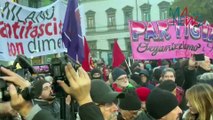 Milano, 53esimo anniversario della Strage di Piazza Fontana, protesta degli antagonisti al momento del discorso del sindaco