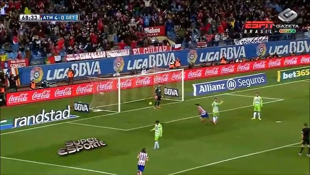 Cristiano Ronaldo marca em goleada, mas deixa campo lesionado