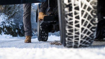 Pneus hiver : attention à ce (gros) détail avant de vous équiper