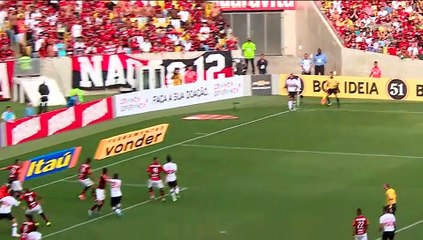 São Paulo perde de virada para o Flamengo e fica fora do G4