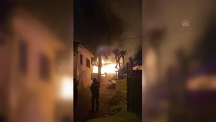 Metruk evde çıkan yangın söndürüldü