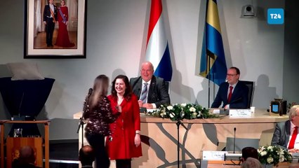 Hollanda'nın ilk Türk kökenli Belediye Başkanı Huri Şahin, yemin ederek görevine başladı