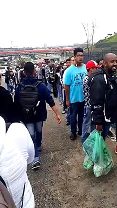 Veja a fila para troca de ingresso para ver treino aberto do Corinthians