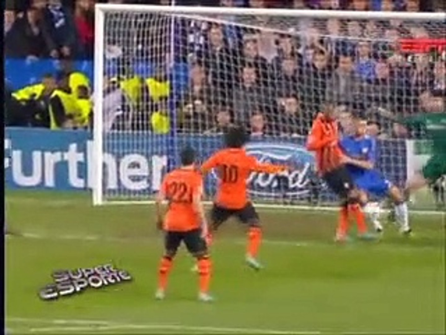 VÍDEO Confira as vitórias de Chelsea e Manchester United