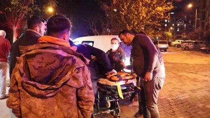 Ağaca çarpan çöp kamyonunun sürücü yaralandı