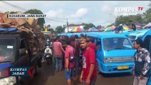 Sopir Angkot Turunkan Penumpang di Jalan, Buntut Protes Jalan Rusak