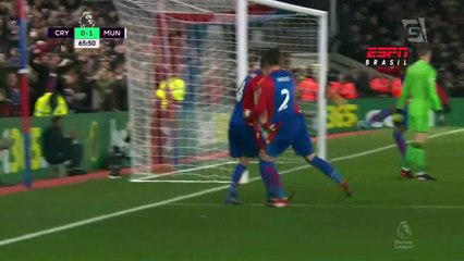 Chelsea vence mais uma e amplia vantagem na liderança do Inglês