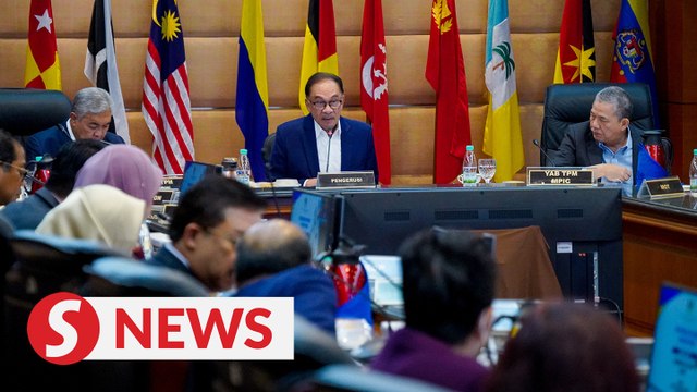 Govt mulling 'interference' at consumer level to tackle goods supply issues, says PM