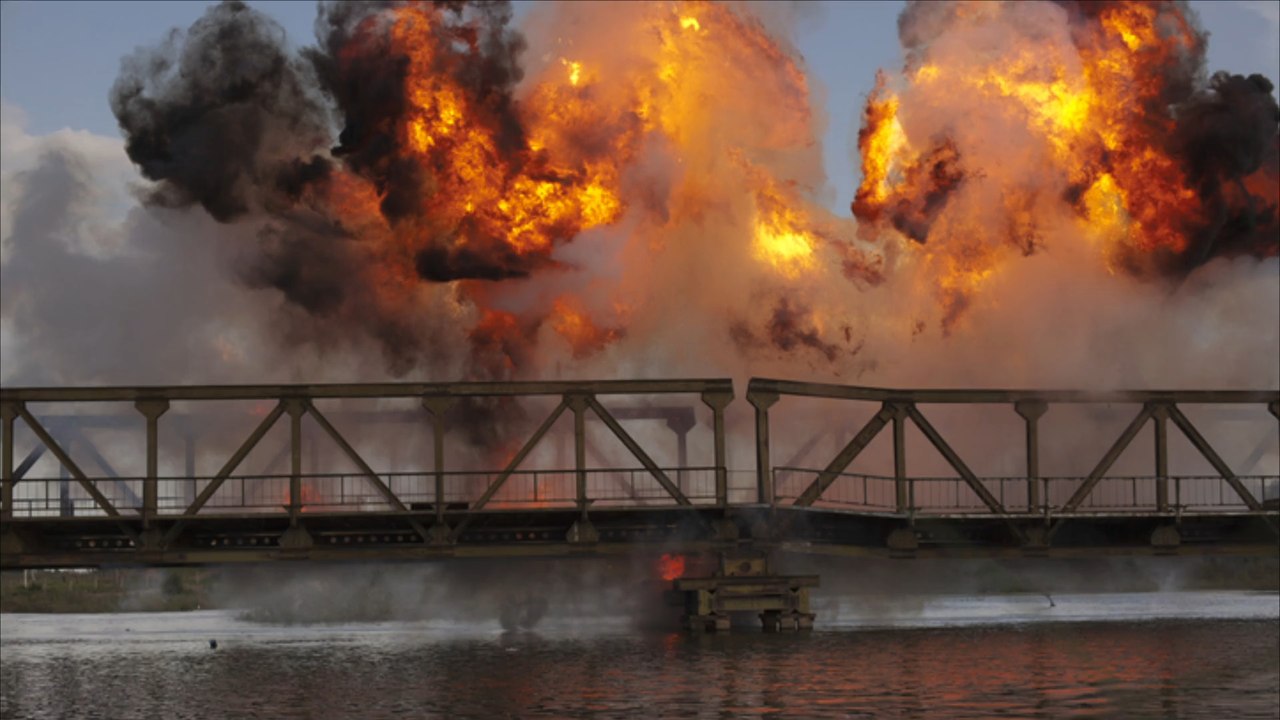 Schwere explosion auf wichtiger brücke bei melitopol