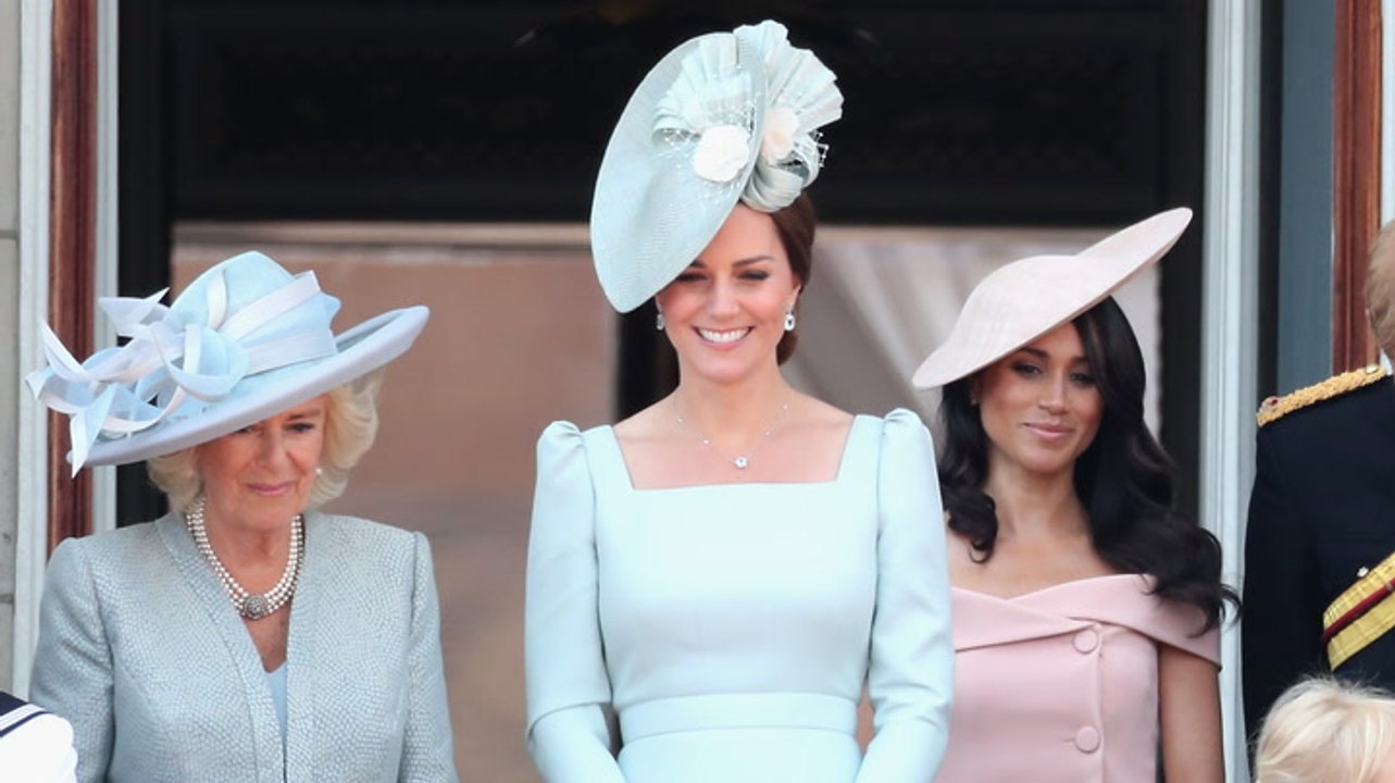 Von knalligen Outfits zum Casual-Day: Die Wahrheit über den royalen Dresscode