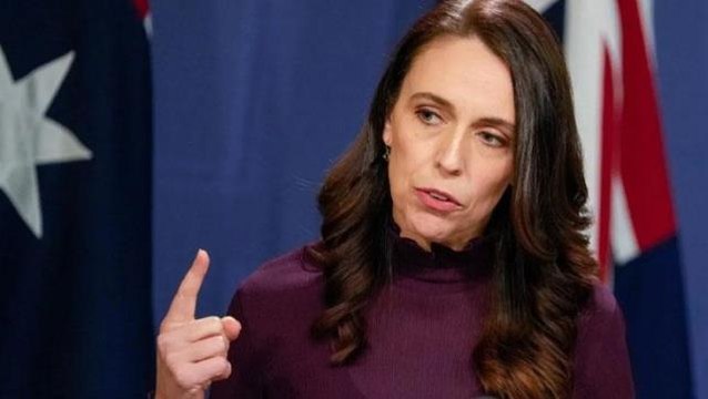 Yeni Zelanda Başbakanı Ardern rakibine küfür etti! O anlar açık mikrofondan duyuldu
