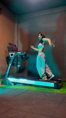 मस्त जवानी हाई सावा, भाइरल गर्ल कि आई हें जवानी, छल्का मेरी जवानी हे कोही सम्हालने के लिए