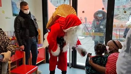 Le Père-Noël a rendu visite aux enfants malades de Caen en rappel !