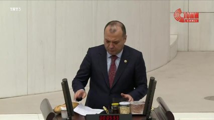 TBMM'de Pırlanta Kutusunu Gösteren İlhami Özcan Aygun: "İçinde Pırlantadan Daha Değerli Bir Ürün Var. Sarayda Tüketilen Beyaz Çay. Çaykur'dan Aldım...
