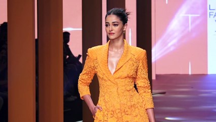 Ananya Panday looks fiery hot in monokini post