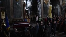 Rus saldırılarında hayatını kaybeden Ukrayna askerleri için cenaze töreni düzenlendi