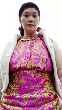 Clip: Mẹ Phúng Phính chơi TikTok thu về lượng follow lớn