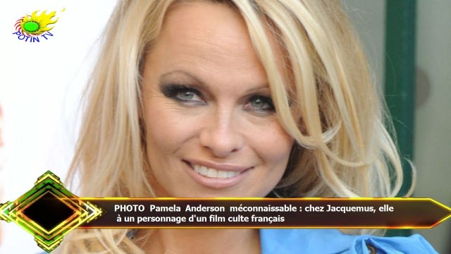 PHOTO Pamela Anderson méconnaissable : chez Jacquemus, elle à un personnage d'un film culte françai