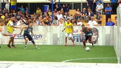 Após Copa, Neymar é idolatrado em evento que patrocina