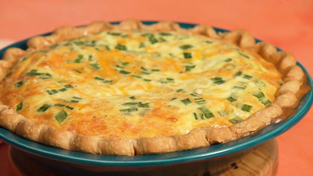 How to Make Creamy Ham and Cheese Quiche