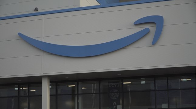 How Santa's elves are being replaced by robots at Amazon warehouse in Dartford