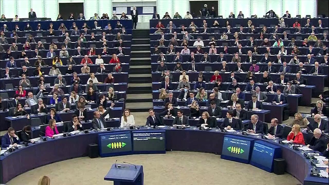 Korruptionsverdacht: EU-Parlament setzt Vizepräsidentin Kaili ab