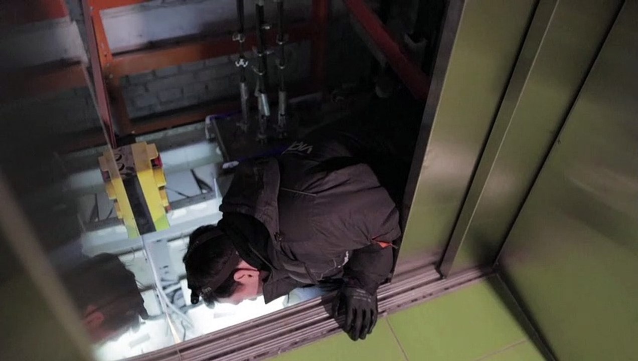 Stromausfälle in Kiew: Wenn Aufzugmechaniker zur Rettung ausrücken