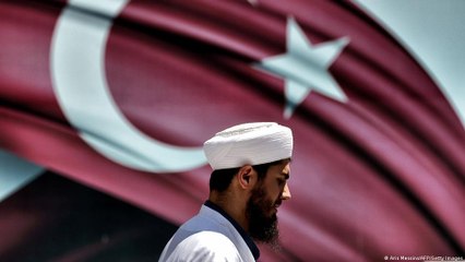 Timur Soykan: Çocuklar tarikat yurtlarına mahkum ediliyor