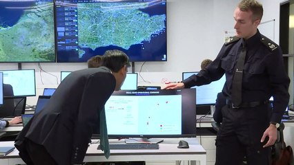 PM tours Border Force hub after migration announcement