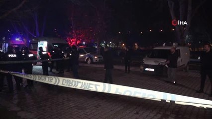 Hafif ticari araçta başında silahla vurulmuş halde bulundu