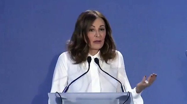 Spiagge libere, cosa ha detto Santanchè all'Assemblea di Confesercenti - Video