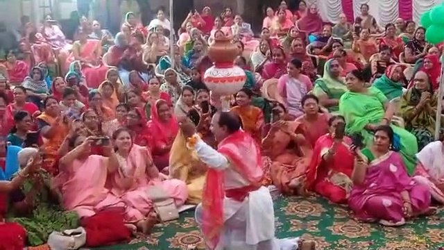 श्री मद्भागवत कथा : भजनों पर झूमे श्रद्धालु, बही धर्म सरिता