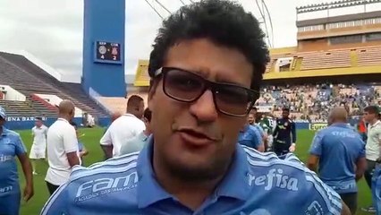 Técnico do Sub-20 do Palmeiras, Wesley Carvalho festeja mais um título