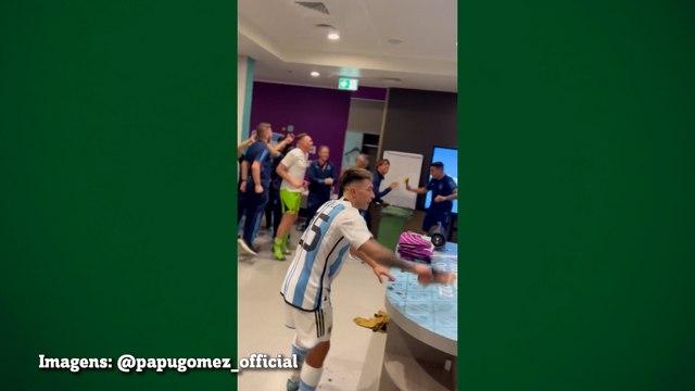 Jogadores da Argentina fazem a festa no vestiário após classificação para a final da Copa