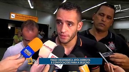 Timão desembarca após derrota e convocações para a Seleção