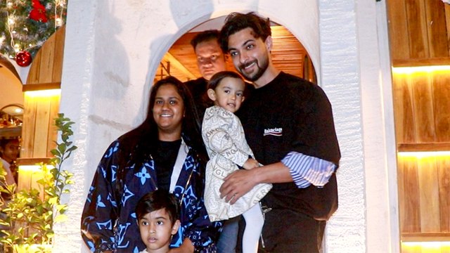 बच्चो के साथ डिनर करने पहुंचे आयुष शर्मा और अर्पिता खान नजर आये क्यूट अंदाज में