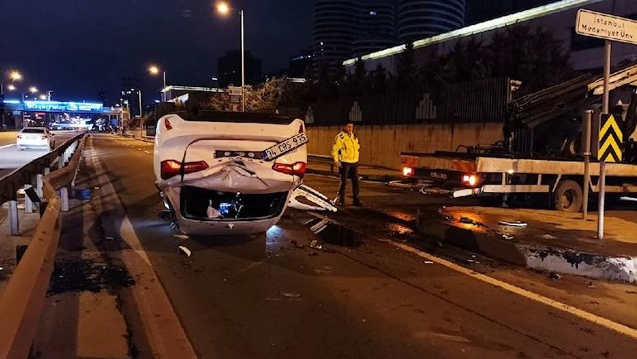Kadıköy’de alkollü sürücü kaza yaptı