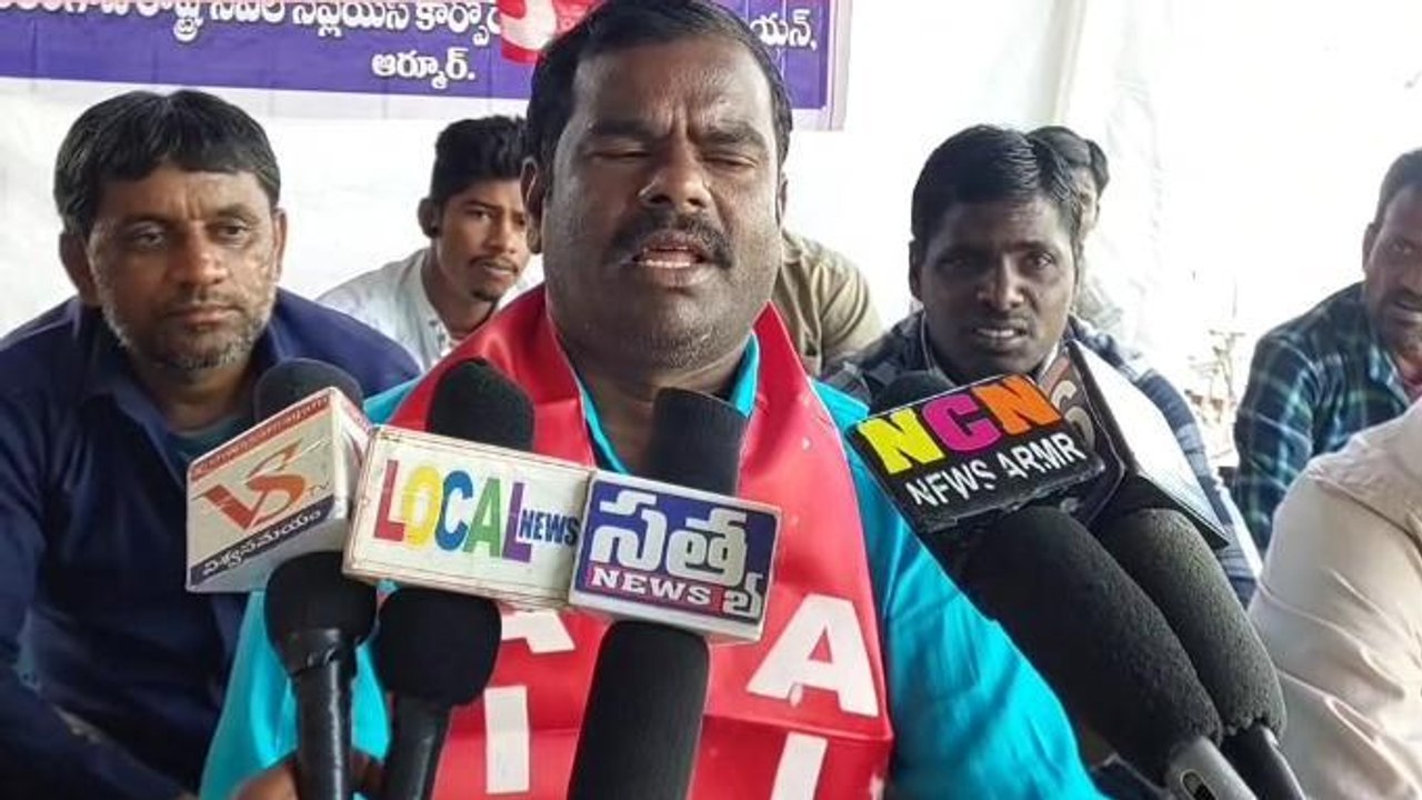 ఆర్మూర్: ఎన్నో సార్లు విన్నవించినా స్పందించలేదు.. అందుకే ఇలా..!