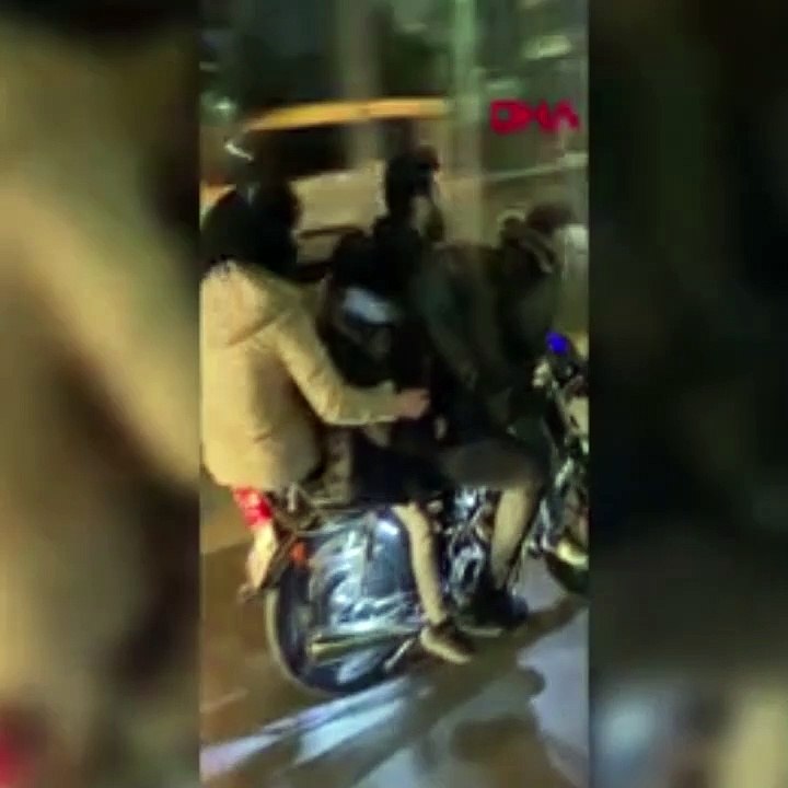 İstanbul'da motosikletle tehlikeli yolculuklar kamerada