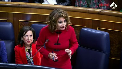 Montero, a Vox: “Les molesta que subamos impuestos a los bancos”