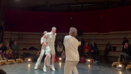 Clap de fin pour EAEO: un hommage au cirque