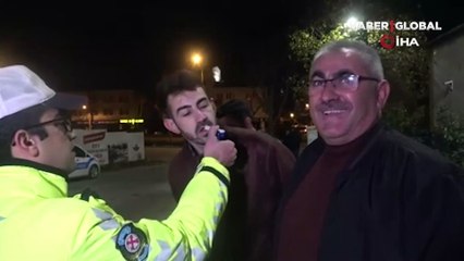 "Babasının oğlu" dedirten olay! Alkollü yakalanan babasını kurtarmaya geldi o da alkollü çıktı