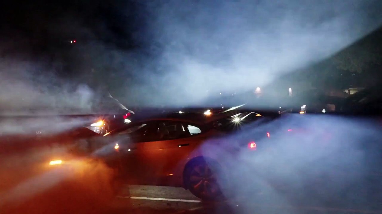 Apple Music e Steam já chegaram aos carros da Tesla