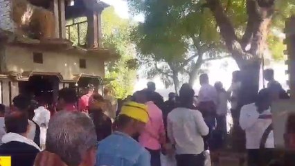 जौनपुर: सभासद योगेश हत्याकांड मामले में परिजनों के आगे झुका प्रशासन